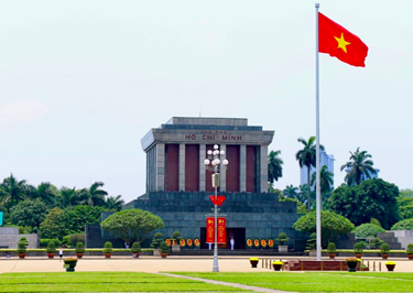 Hành trình về với trái tim dân tộc